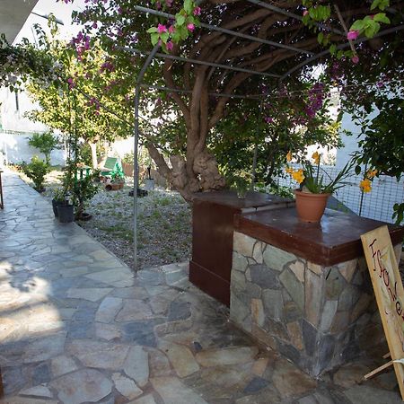 Flowers Studios Скала Экстерьер фото