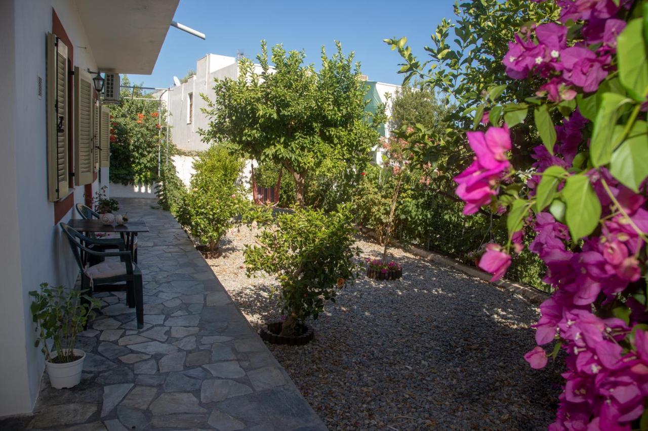 Flowers Studios Скала Экстерьер фото